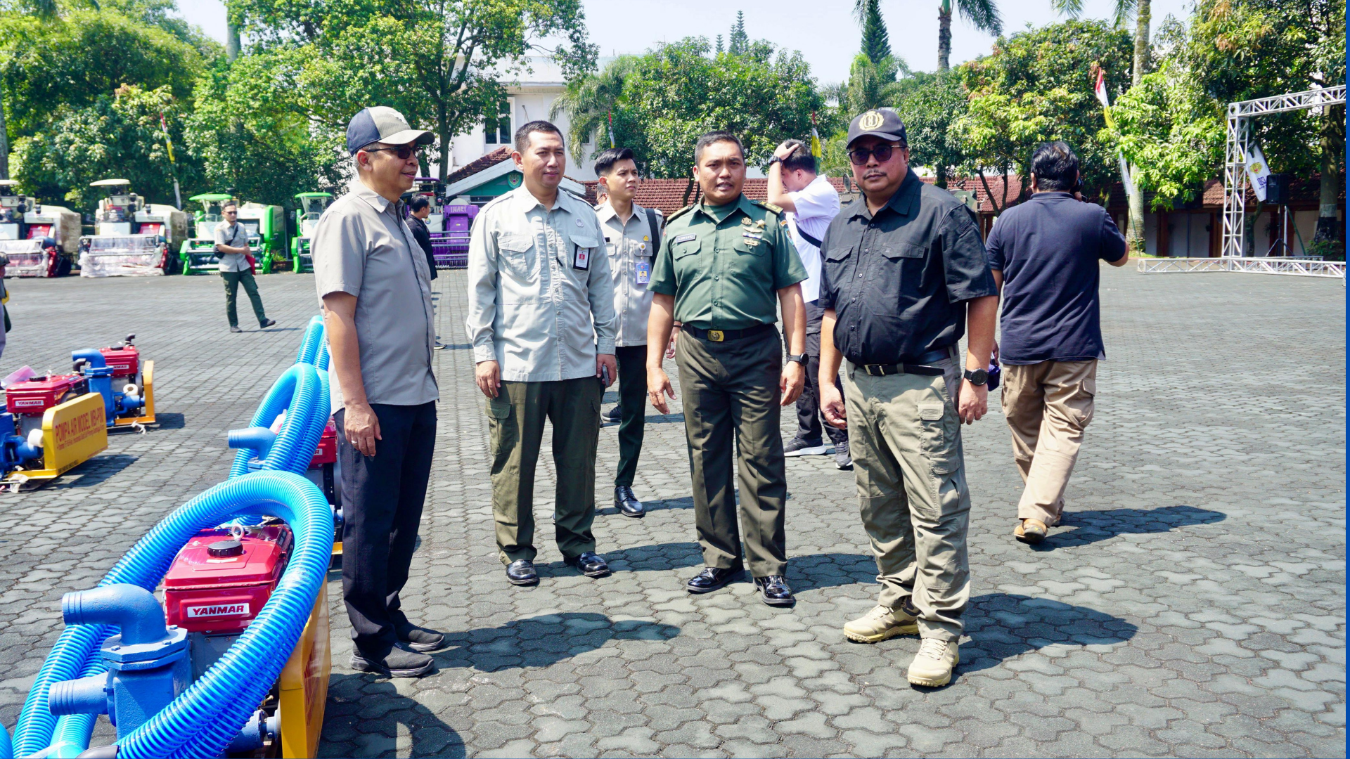 Irjen Setyo Budi Tinjau Persiapan Apel Siaga Alat dan Mesin Pertanian