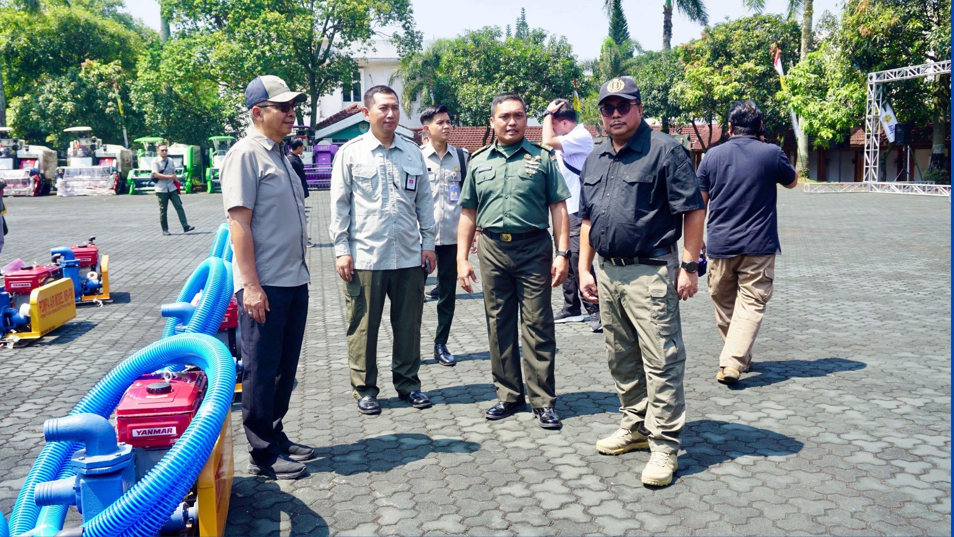 Irjen Setyo Budi Tinjau Persiapan Apel Siaga Alat dan Mesin Pertanian