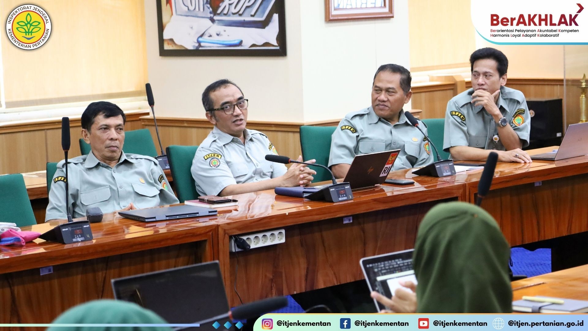 Rapat pembahasan draft peraturan kode etik