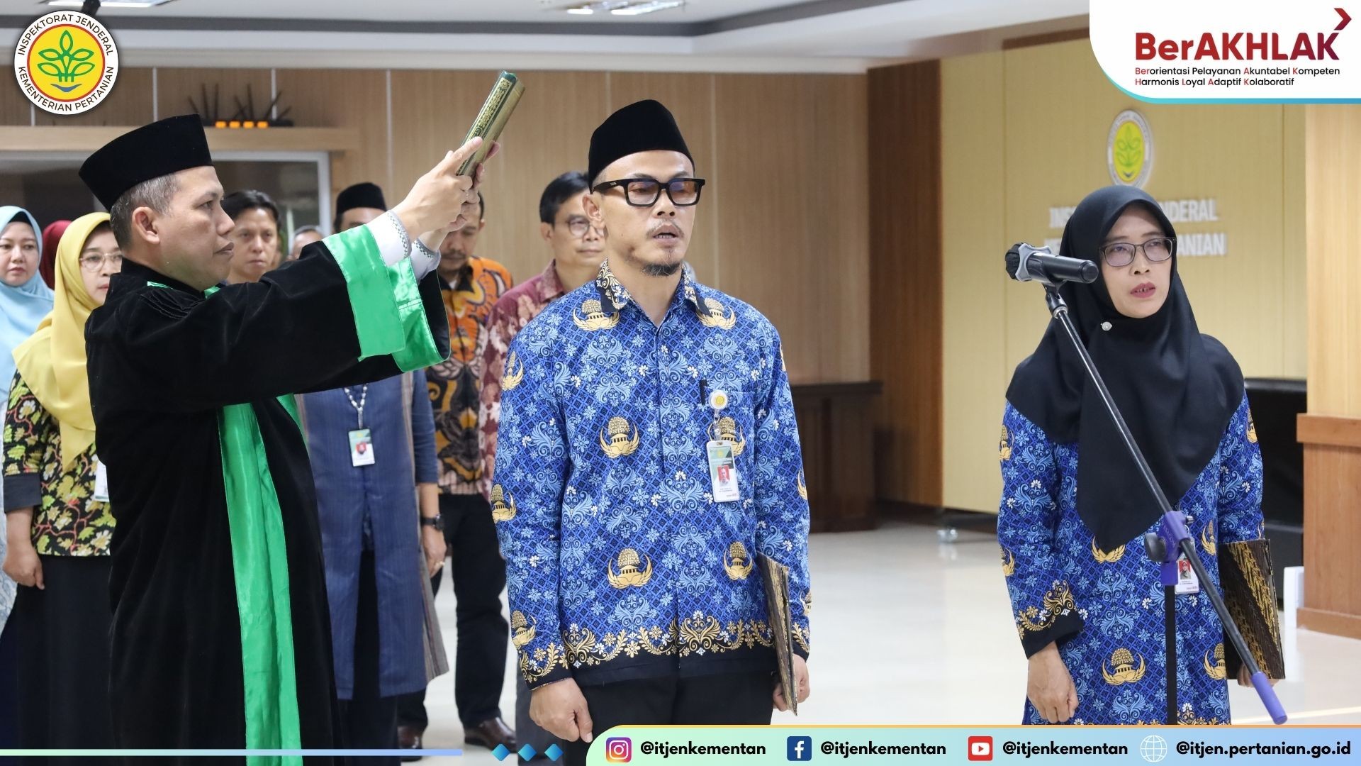 Pelaksana tugas  Plt  Inspektur Jenderal Kementerian Pertanian  Irjen Kementan  Tin Latifah melantik sejumlah pejabat pengawas